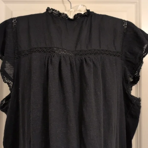 Anthropologie {LAST CHANCE!} 100% Cotton Black Ruffled Cap Sleeve Blouse - Picture 8 of 8